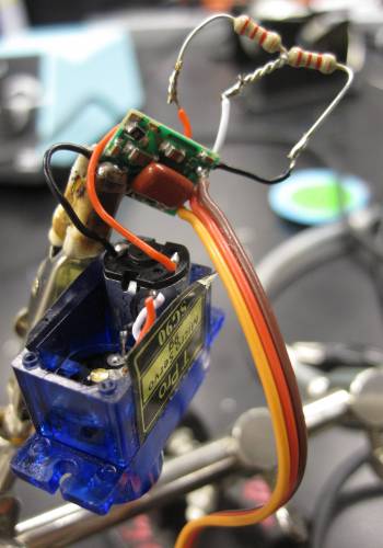 use tilt ball to control servo motor arduino